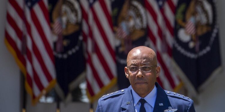 Biden nomina a Charles Brown para presidente del Estado Mayor Conjunto