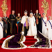 Revelan retratos oficiales de la coronación del rey Carlos III