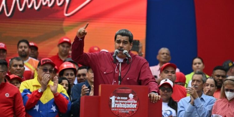 Venezuela aprueba ley que amplía las competencias de las comunas