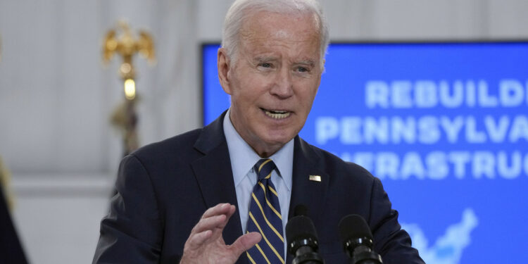 Biden: «Estamos enviando armas peligrosas a México»