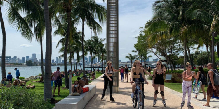 Aprueban en Miami ley que sancionará malas conductas en parques públicos