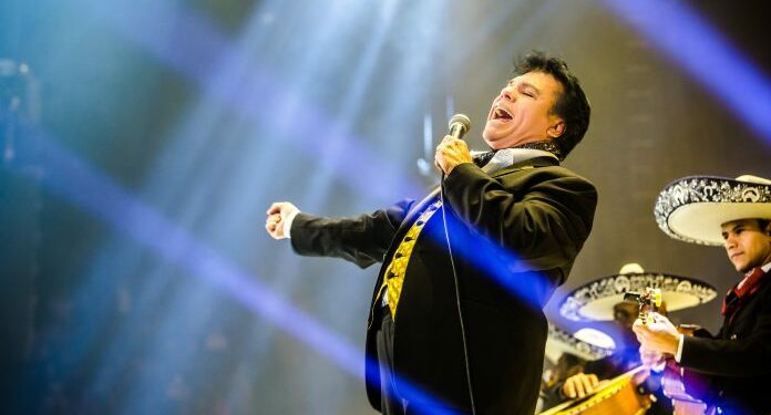 Netflix producirá un documental sobre Juan Gabriel