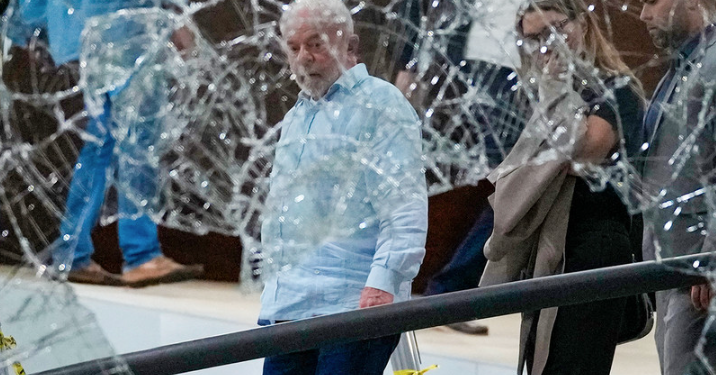 Lula dice que «está probado» que Bolsonaro coordinó los ataques en Brasilia