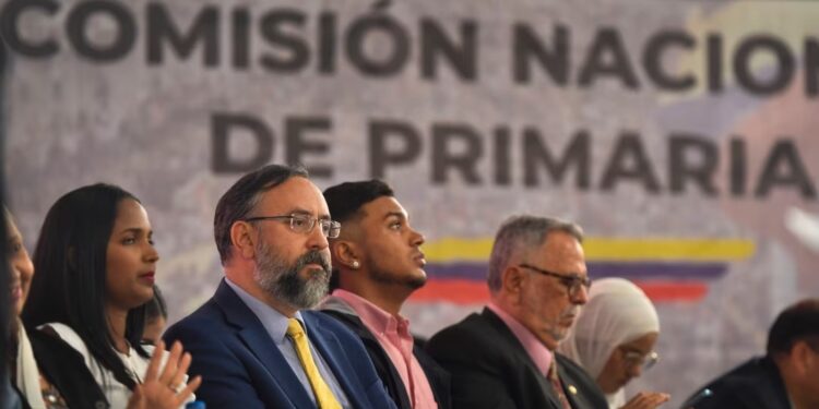 Oposición venezolana discute aspectos técnicos y operativos de las primarias