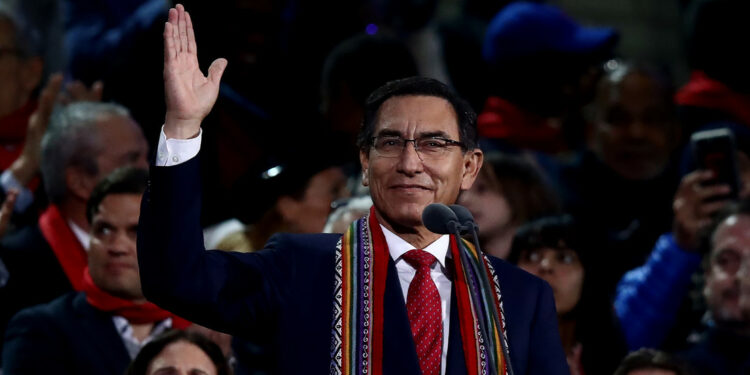 Vizcarra afirma que Fujimori tiene un plan para destituir a Boluarte en Perú