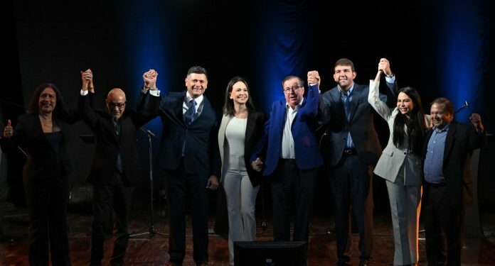 Candidatos a primarias buscan acuerdos frente a inhabilitaciones