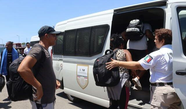 Hallaron a 70 migrantes venezolanos abandonados en México