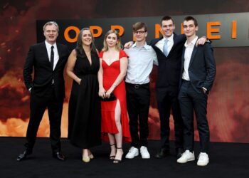 Christopher Nolan mete a la audiencia en la mente del padre de la bomba atómica con “Oppenheimer”