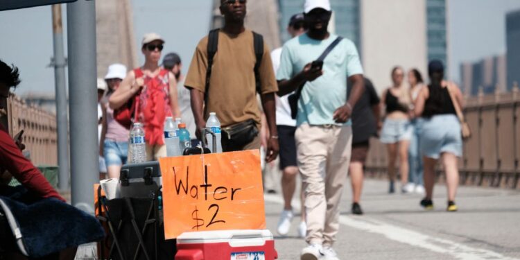 Al menos 70 millones de personas bajo alerta en EEUU por ola de calor