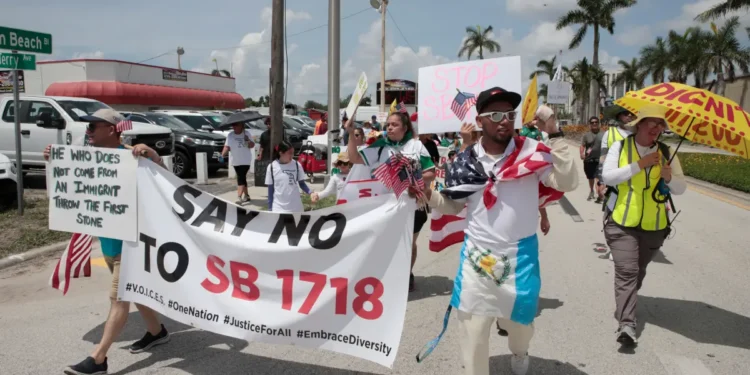 Anuncian demanda contra ley de inmigración en Florida