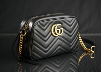 Al menos 180 mil dólares de mercancía fueron robadas en tienda de carteras lujosas en Weston