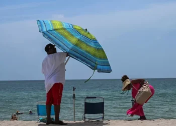 Temperaturas superan los 40°C en Florida