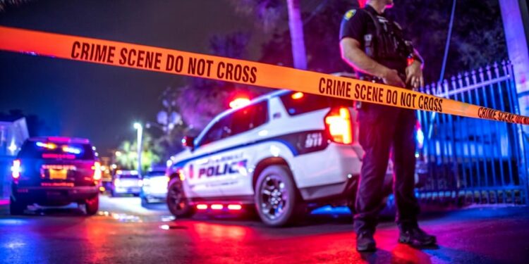 Al menos cinco heridos tras tiroteo en complejo de apartamentos de Fort Lauderdale