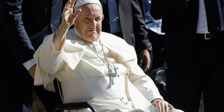 Papa Francisco dice que la Iglesia católica «está abierta a todos», incluso a la comunidad LGBT