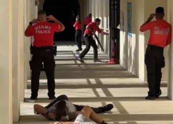 Activan simulacros de tiroteos en escuelas de Miami-Dade y Broward