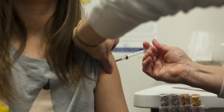 Broward y Miami-Dade organizan jornadas de vacunación gratis por regreso a clases