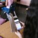 Escuelas de Florida inician clases prohibiendo el uso de TikTok en sus dispositivos