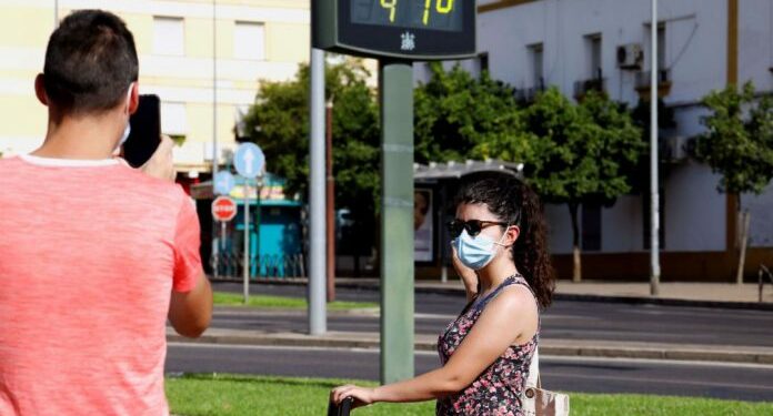 España en alerta por ola de calor tras fin de semana de incendios