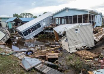 Tormenta tropical Idalia amenaza a las Carolinas con lluvias torrenciales e inundaciones