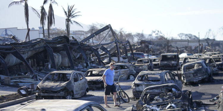 Al menos 850 personas siguen desaparecidas tras los incendios forestales de Maui