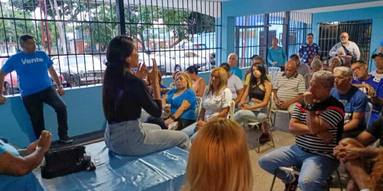 María Corina Machado da a conocer sus ideales en Un Café por la Libertad