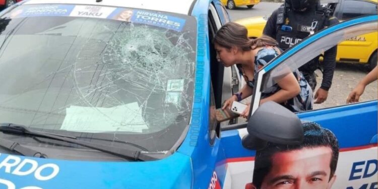 La candidata a asambleísta Estefany Puente sufre un atentado en Ecuador