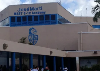 Escuelas de Miami-Dade entre las mejores de EEUU