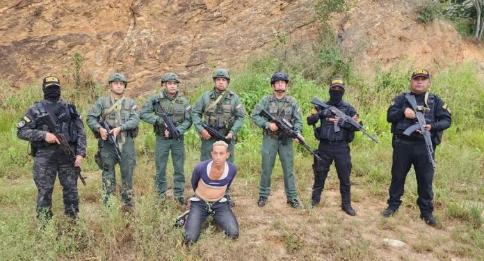 Alcalde de Miami no descarta posibilidad de postularse para gobernador de Florida