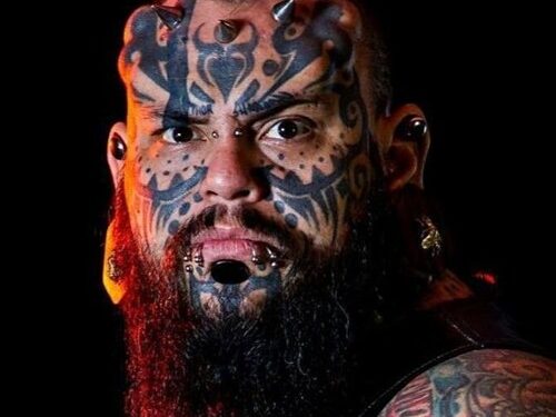 Emilio González: Antes era difícil ver a un judío tatuado