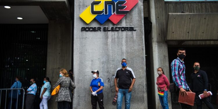 CNE anunció que intervendrá en las primarias opositoras