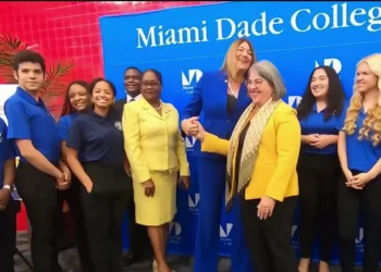 Miami Dade College ofrecerá estudios universitarios gratis