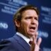 Dos vuelos gestionados por DeSantis llevaron drones y chalecos antibalas a Israel