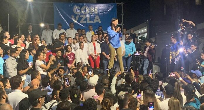 María Corina Machado: En 2024 vamos a desalojar a Nicolás Maduro y a su régimen