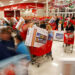Compras anticipadas del «Black Friday» en Florida dieron inicio a la temporada navideña