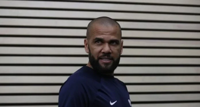 Denegada libertad a Dani Alves por persistir riesgo de fuga