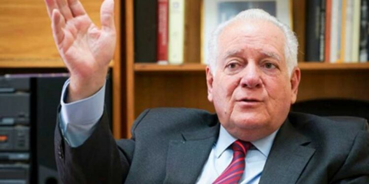 Eduardo Fernández: El país requiere de opciones políticas viables, abiertas al diálogo y a la negociación