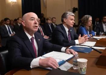 FBI tiene “múltiples investigaciones” contra individuos vinculados a Hamás en EEUU