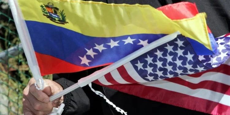 Más de 76.000 venezolanos «examinados y aprobados» por EEUU en un año