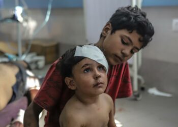 OMS advierte de que «muchos niños» están en peligro en Gaza y alerta de riesgos de epidemias