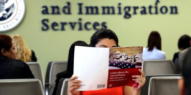 Oficina de USCIS para solicitud de asilos en Tampa cambió de dirección