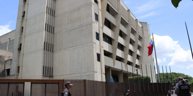 Un error craso a favor de MCM, por Isaías Márquez