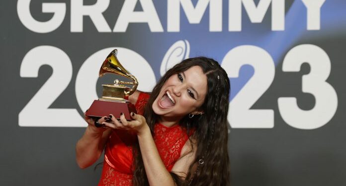 Venezolanos triunfan en los Latin Grammy