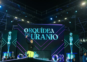 Jonathan Moly celebra su primera Orquídea, máximo reconocimiento del público en Venezuela