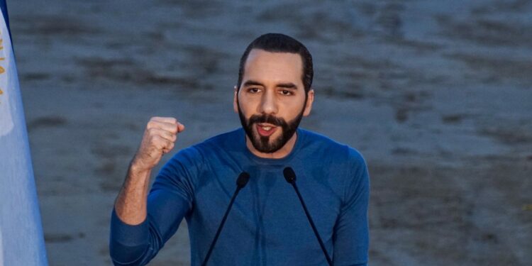 Bukele presume su política de mano dura en El Salvador con 500 días sin asesinatos