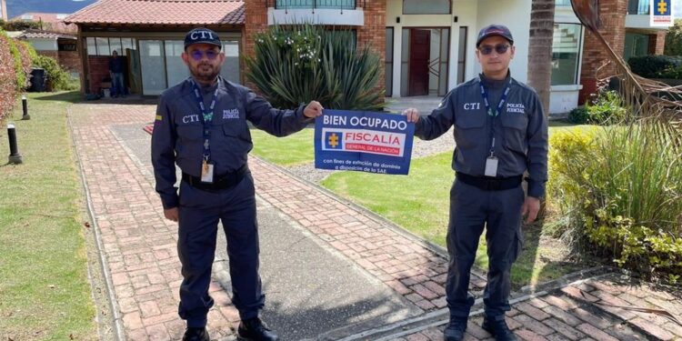 Fiscalía colombiana incauta más de 100 millones de dólares en propiedades al jefe del Clan del Golfo