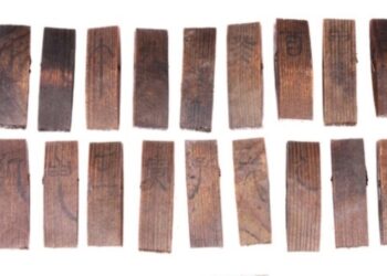 Descubren un calendario astronómico de 2.000 años de antigüedad en una tumba china