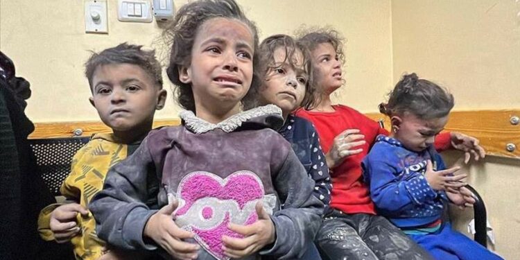 Papa Francisco pide no olvidar a los niños que sufren las guerras
