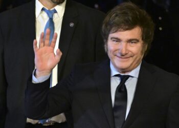 Milei considera «un éxito» si la inflación de diciembre en Argentina está cerca de 25 %