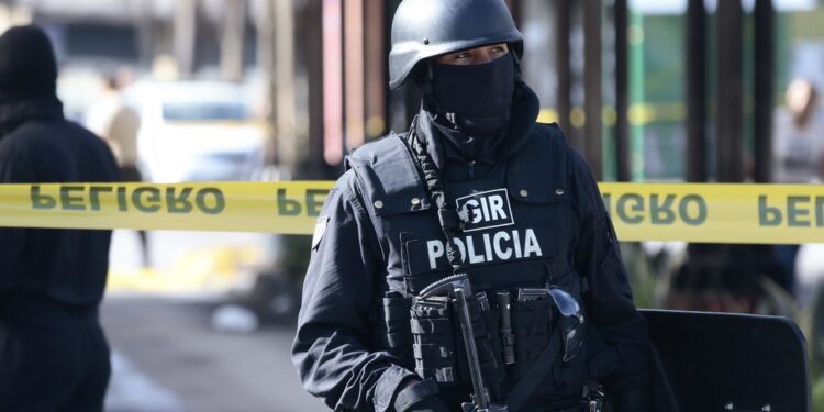 ONU Derechos Humanos pide a Ecuador respetar principios en medio de crisis de violencia