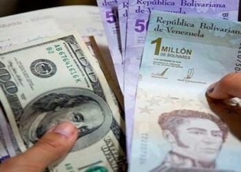 El bolívar abre 2024 con una leve recuperación frente al dólar